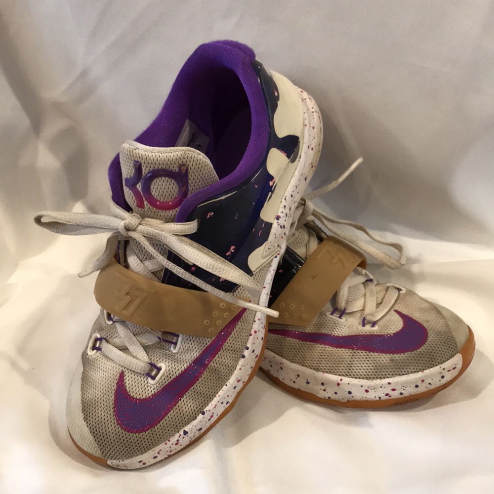 Nike KD PB&J Shoes 2Y